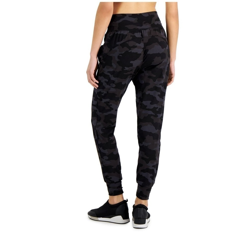 ID Ideology Women's Relaxed Camo Print Joggers Black Size Large - Picture 2 of 14